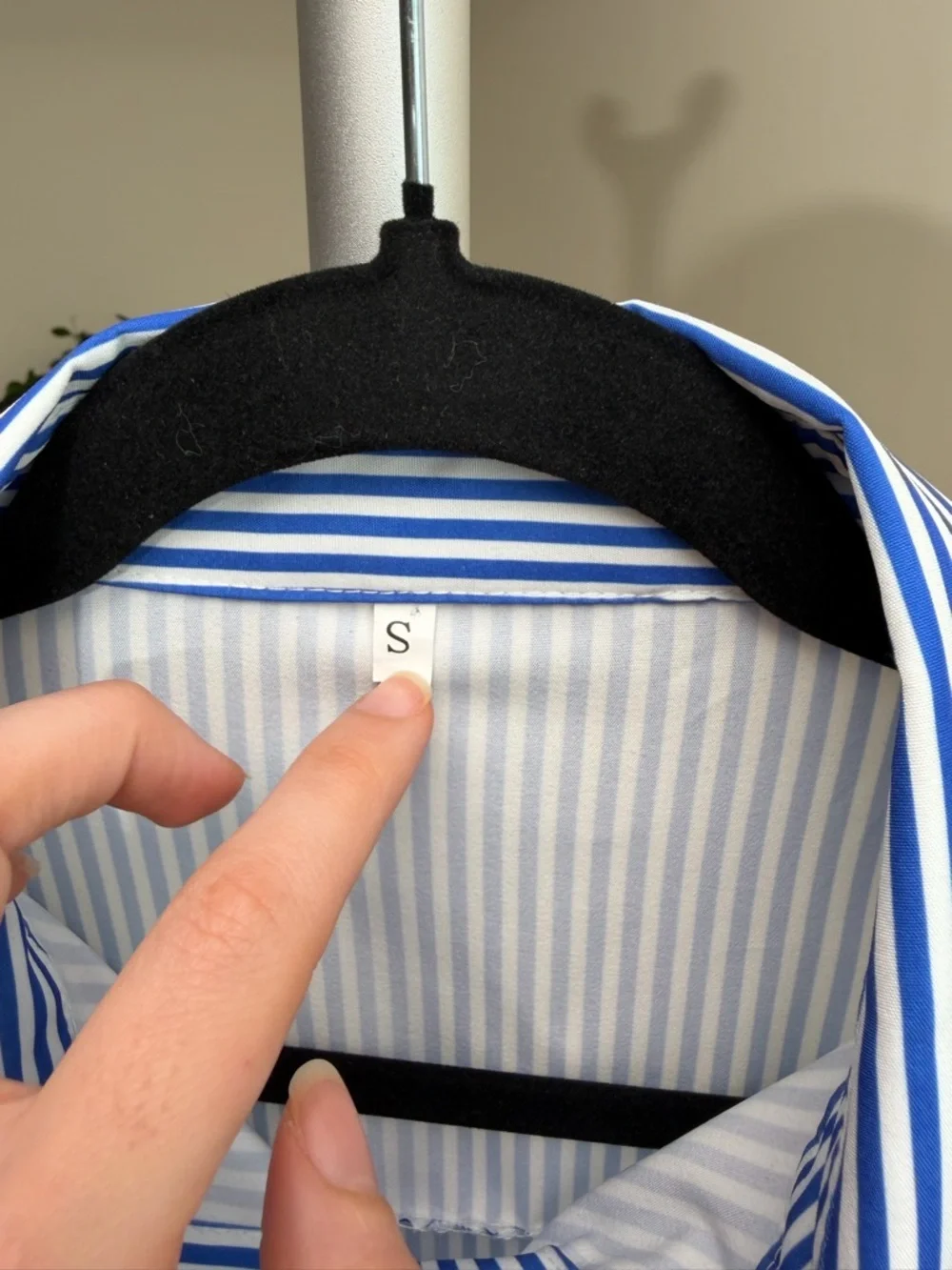 Women’s | Blue & White Striped Button Down Shirt | Size Small